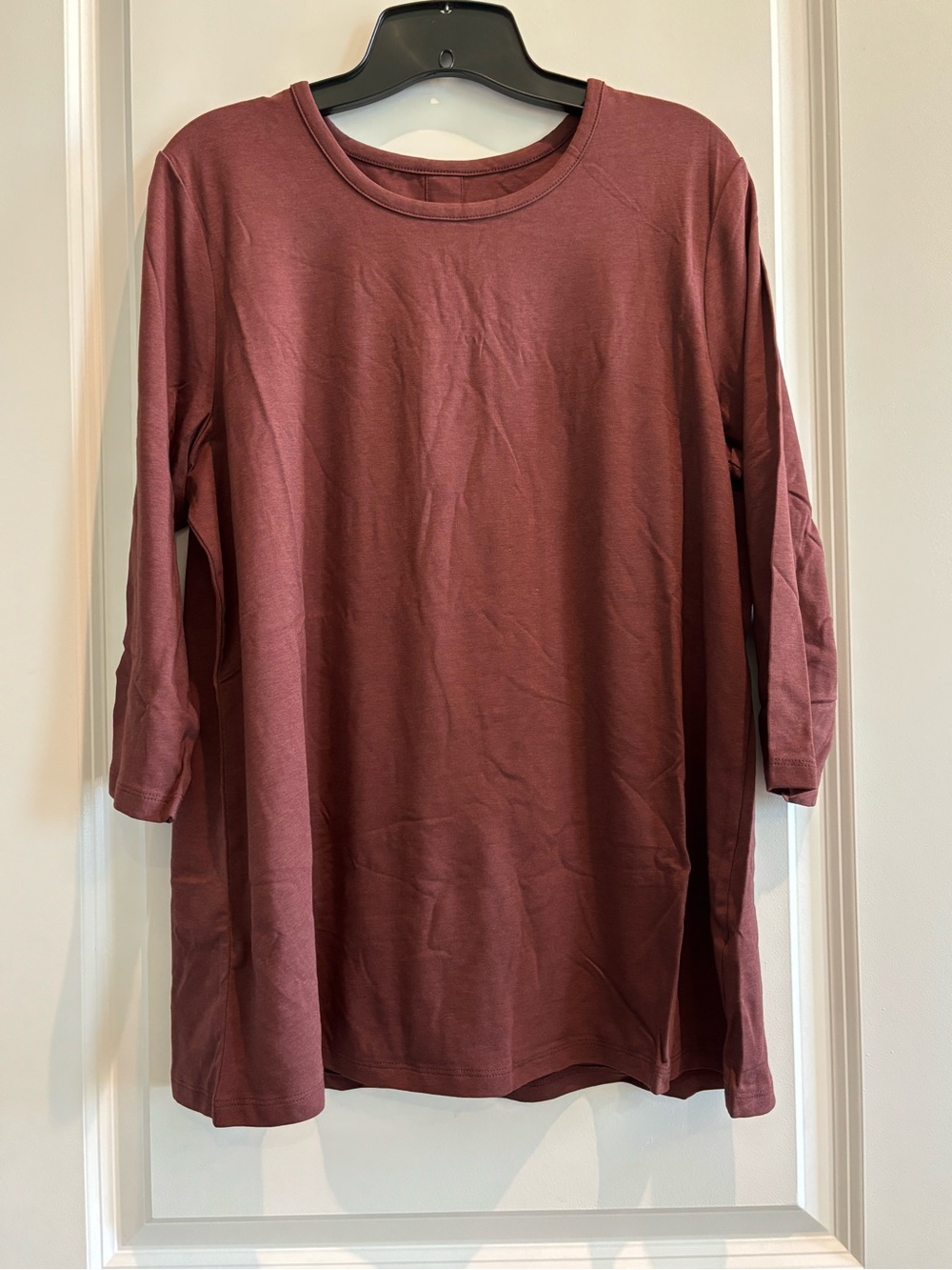 d&co Essentials Burgundy 3/4 Sleeve Swing Top Size M NEW